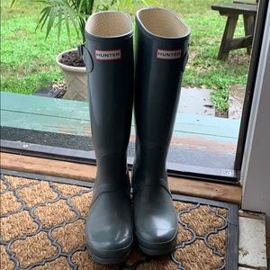 NEVER WORN • Hunter Rain Boots • Original Tall